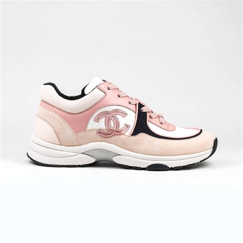 chanel cc logo pink black suede sneaker